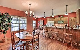 Pet-Friendly Abingdon Abode With Yard And Grill!